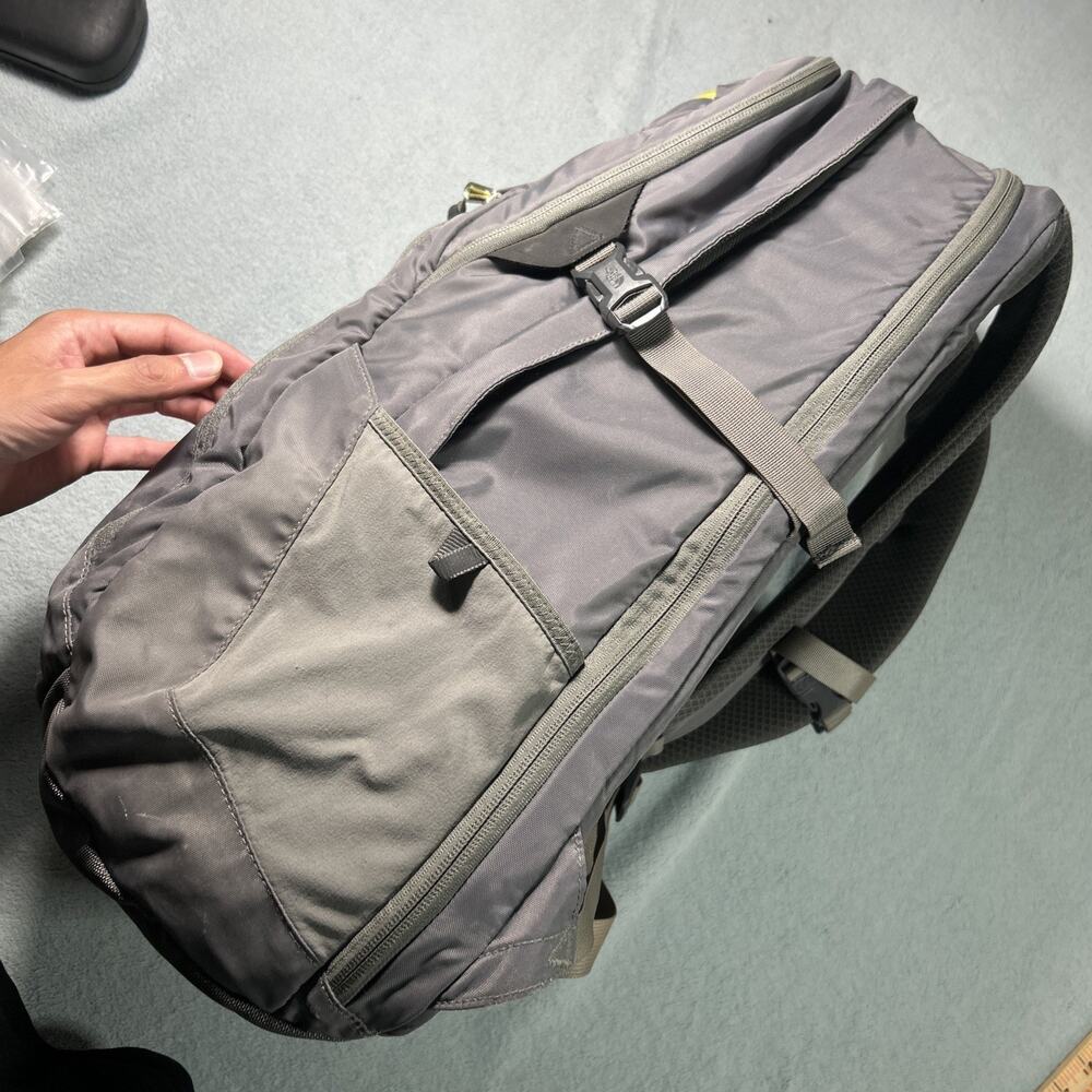 The North Face Router Transit Large 41 L Backpack School Hiking Travel Camping - Picture 4 of 16